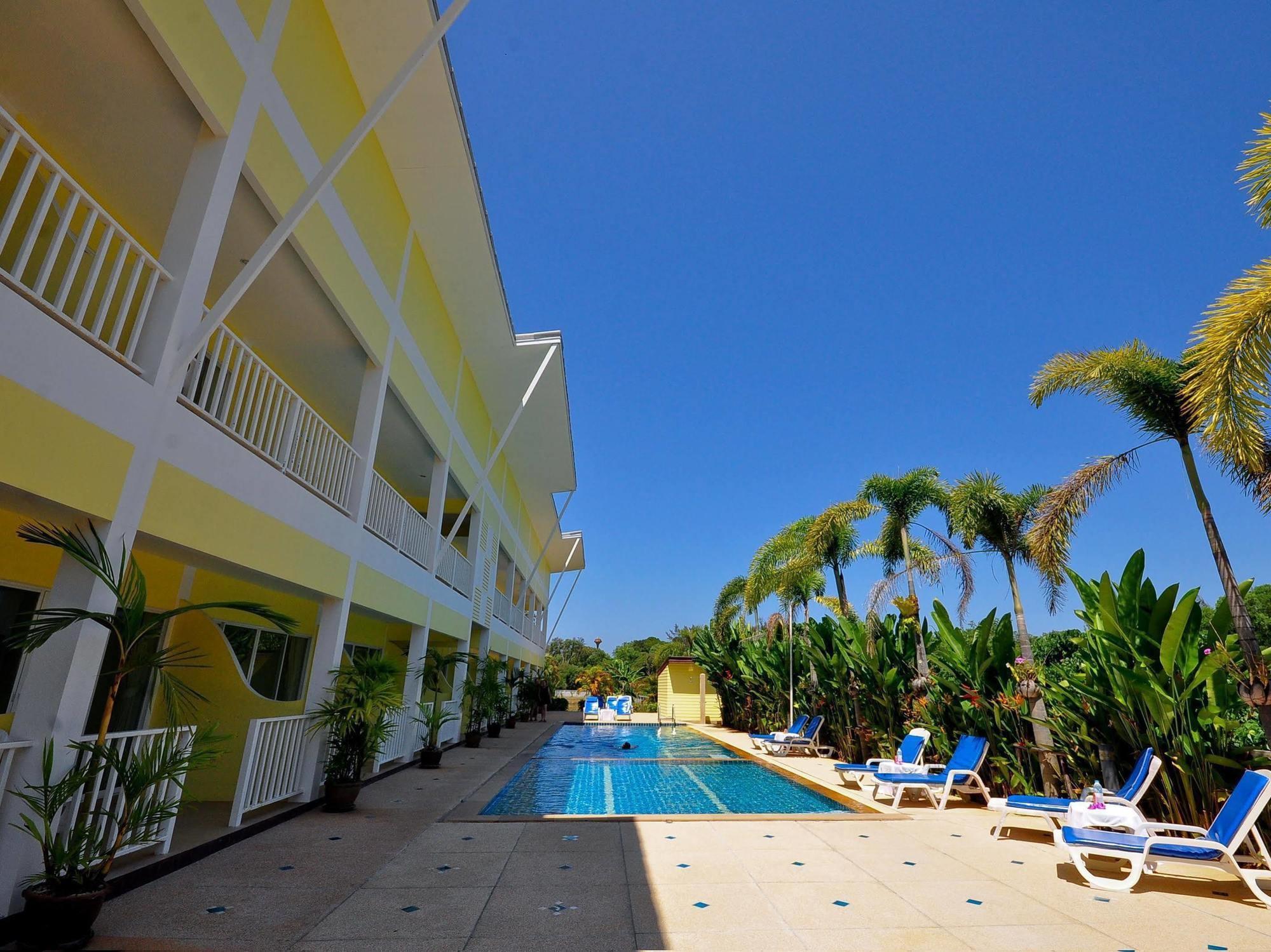 Oyo 75361 Phuket Airport Sonwa Resort Nai Yang Экстерьер фото